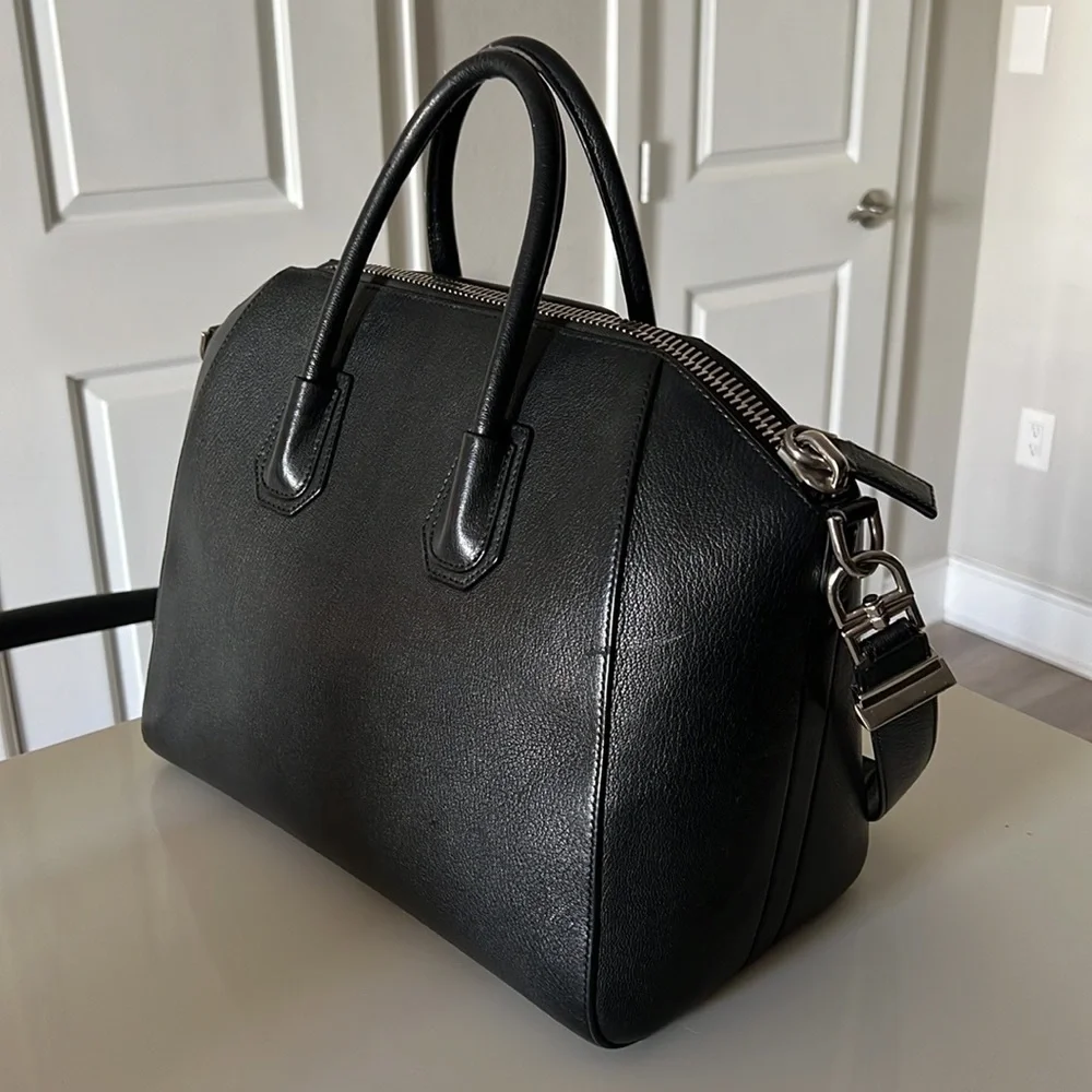 Givenchy Medium Antigona Bag | Black Leather 💘 - Picture 5 of 13